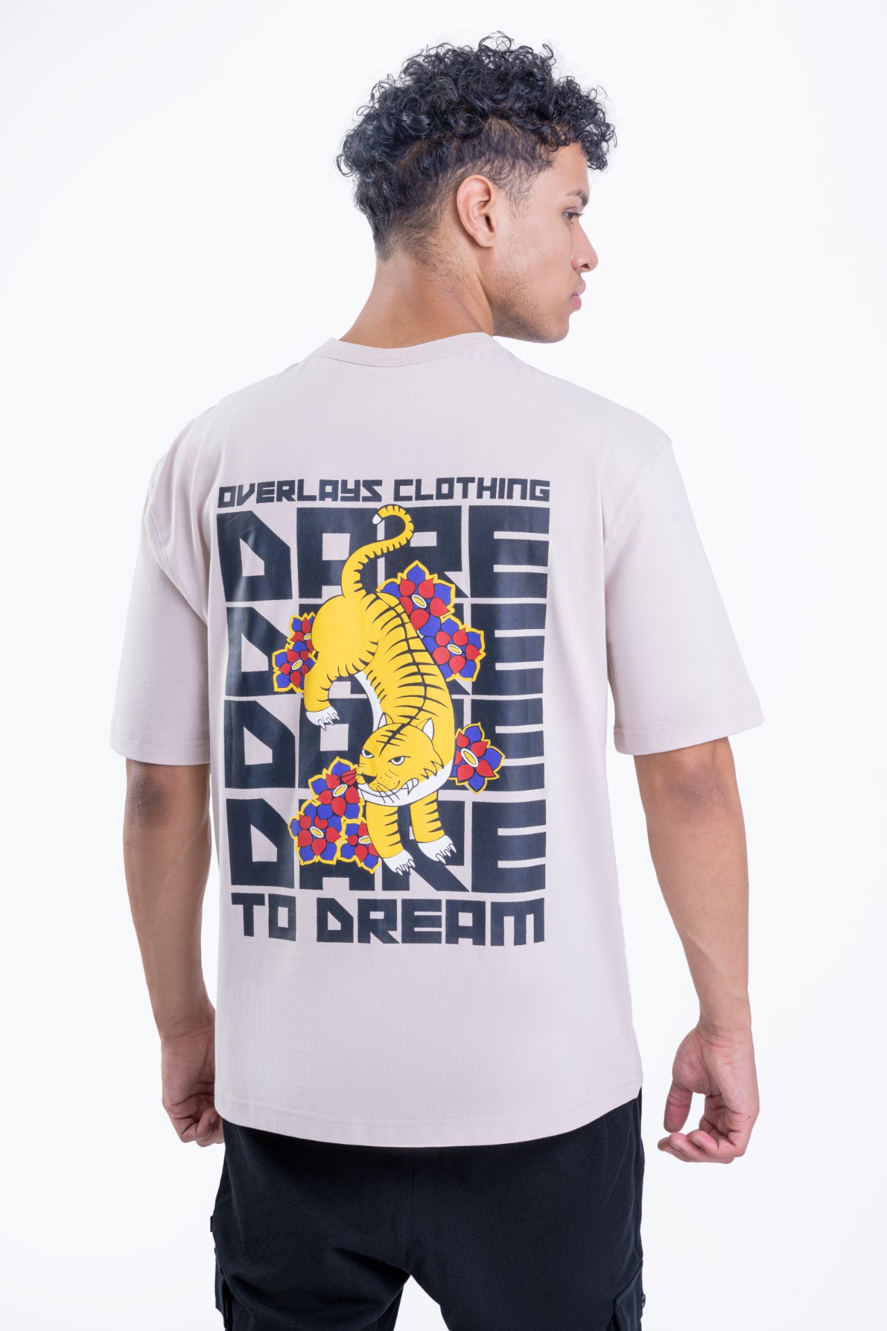 Relaxed Fit Men's Dare To Dream Tshirt - Beige